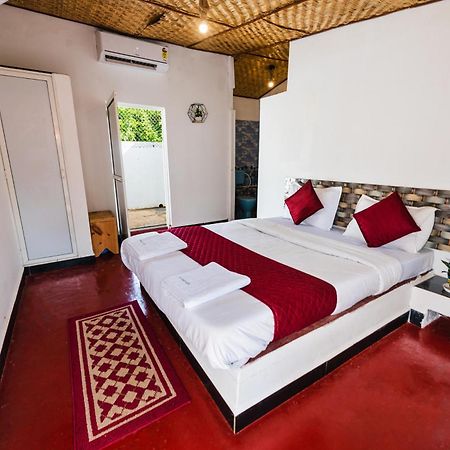 Hotel La Paulo'S Near Beach Resort Морджим Екстериор снимка