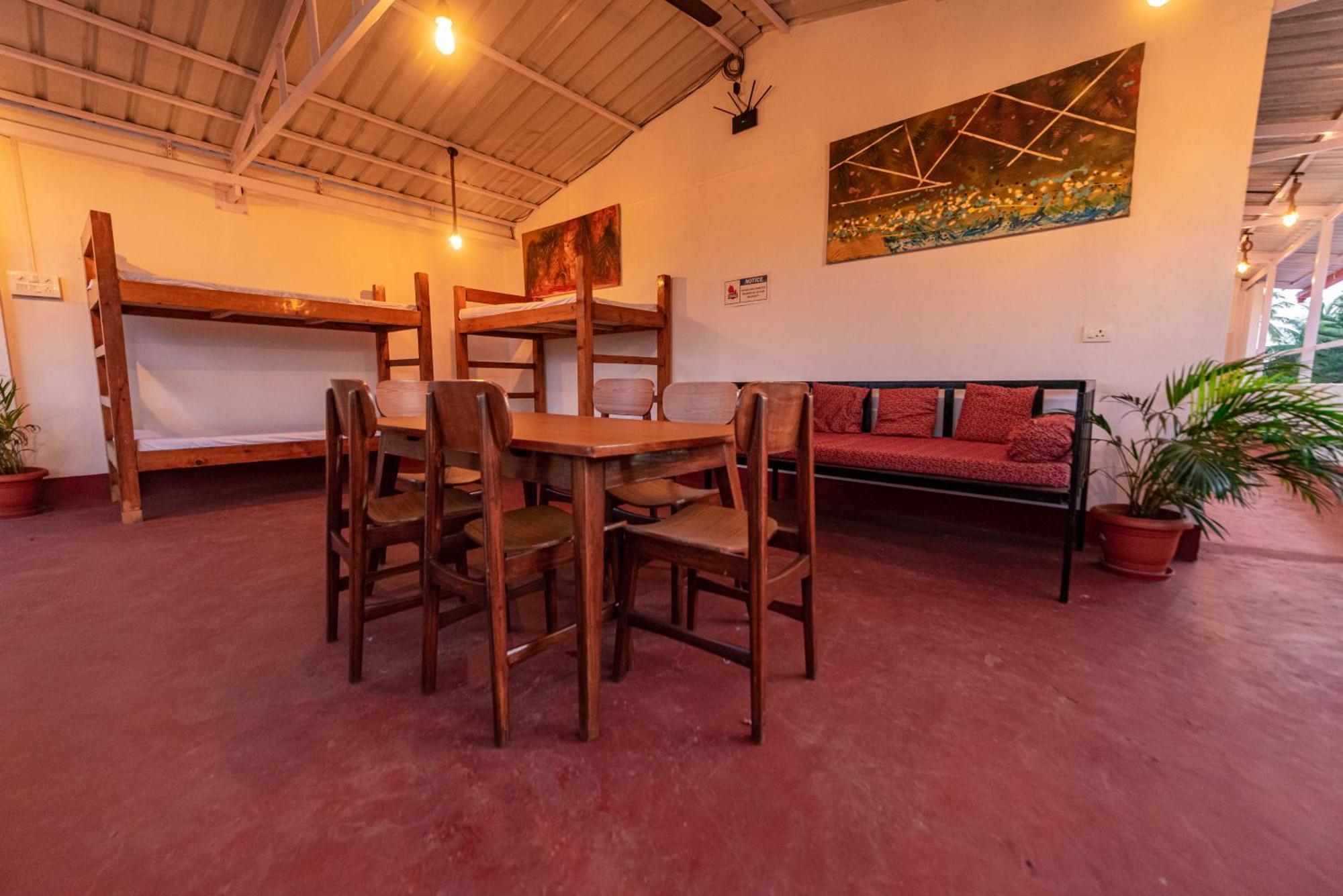 Hotel La Paulo'S Near Beach Resort Морджим Екстериор снимка