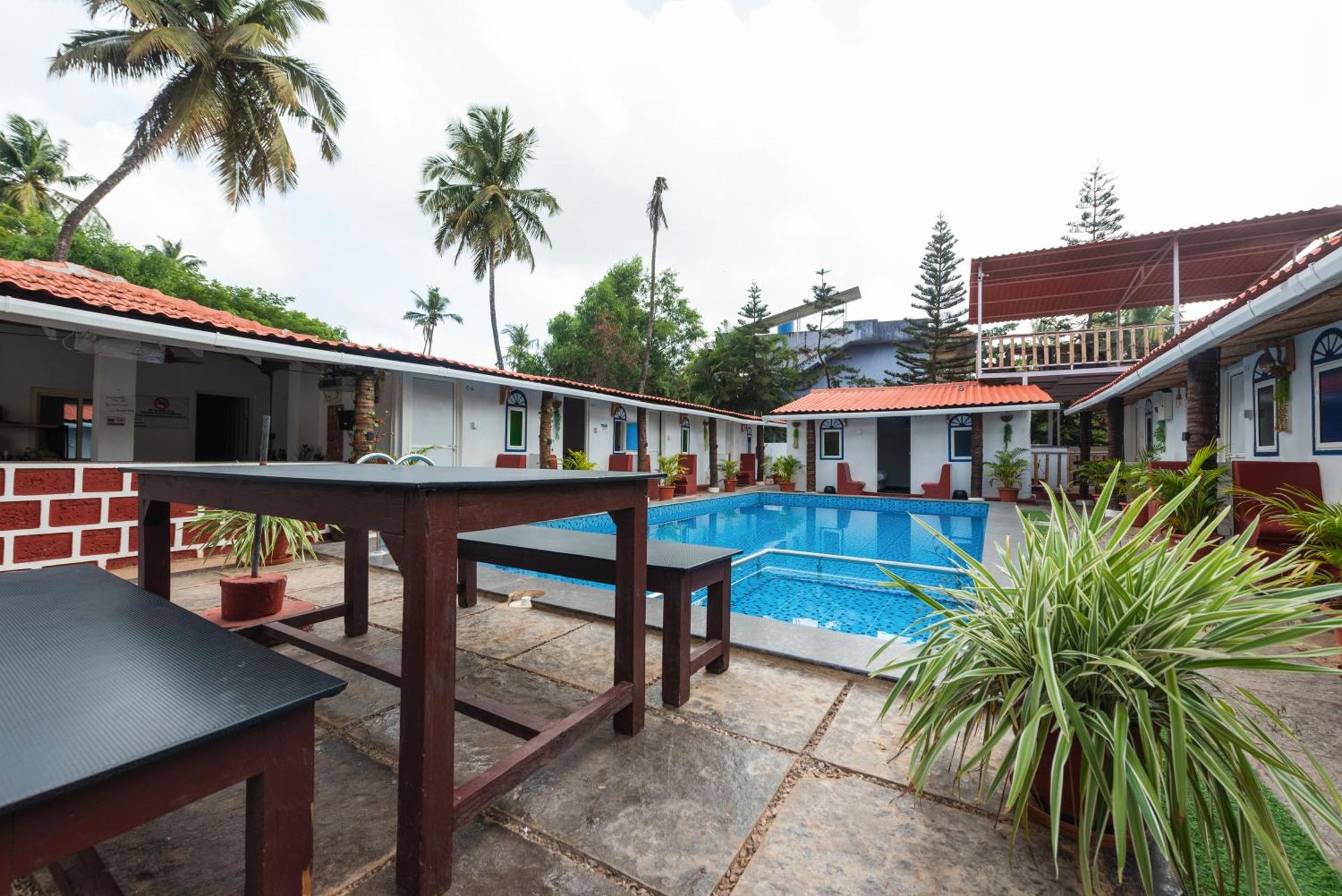 Hotel La Paulo'S Near Beach Resort Морджим Екстериор снимка