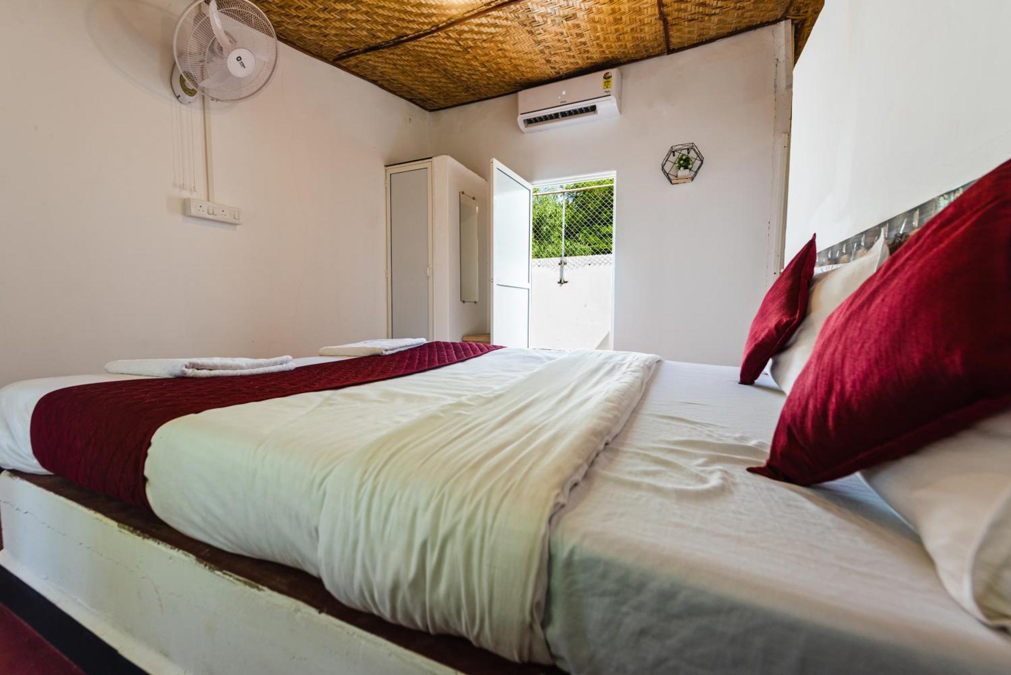 Hotel La Paulo'S Near Beach Resort Морджим Екстериор снимка