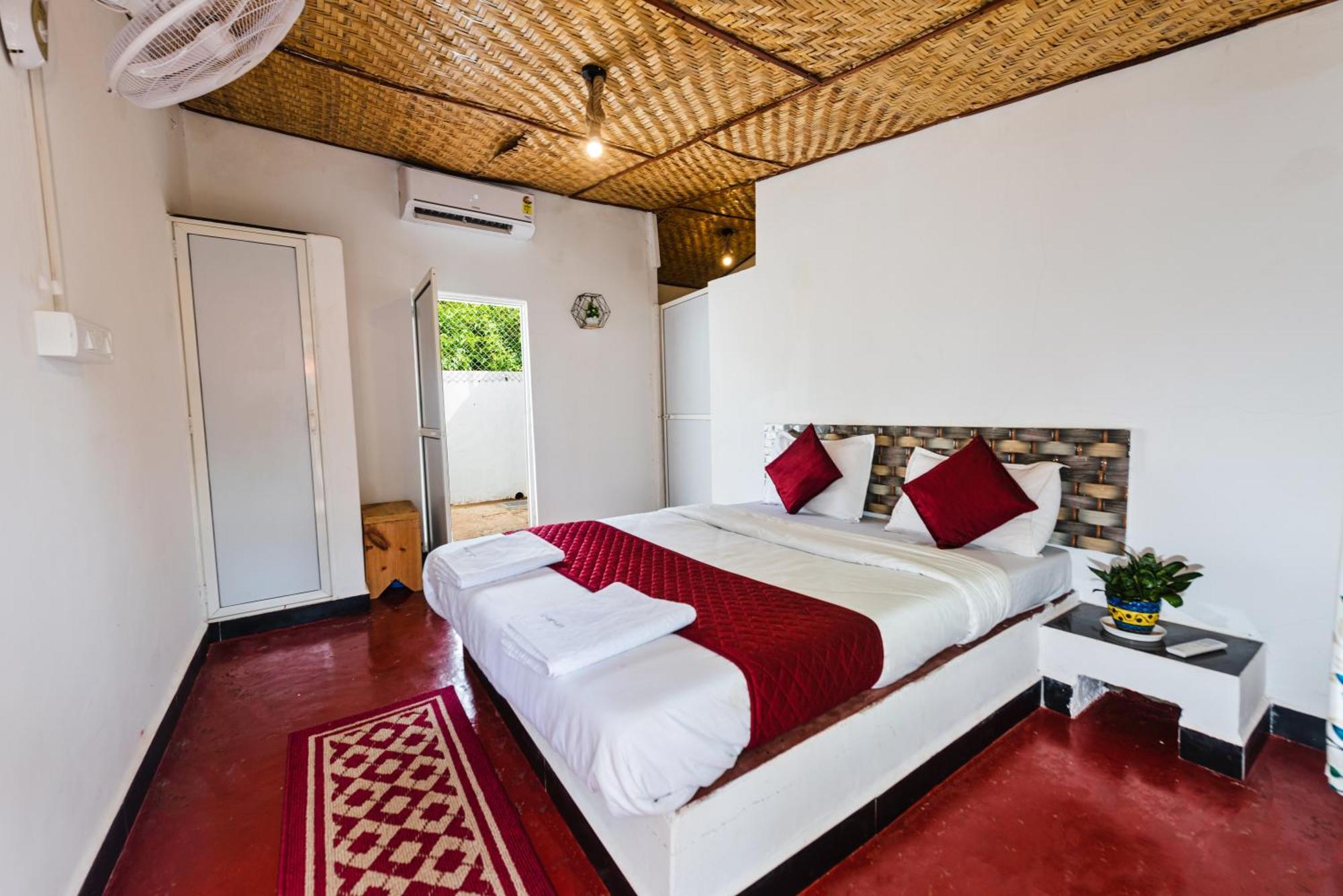 Hotel La Paulo'S Near Beach Resort Морджим Екстериор снимка