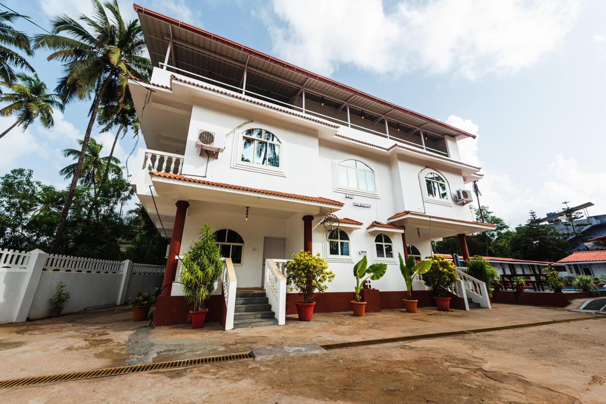 Hotel La Paulo'S Near Beach Resort Морджим Екстериор снимка